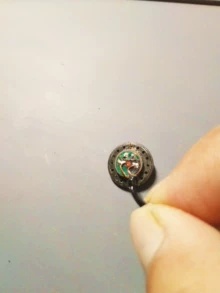 维修中的发声单元